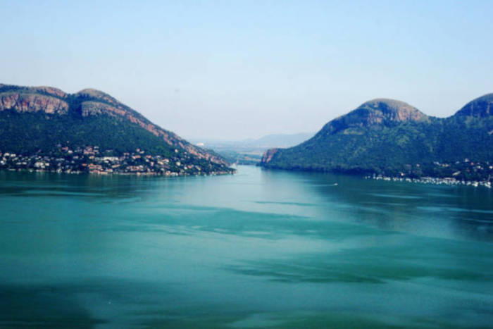 Hartbeespoort Dam and the surrounding mountains